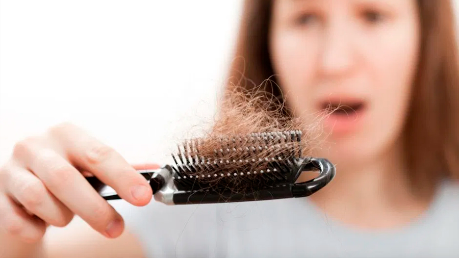 Descubren cómo detener la caída del cabello tras la quimioterapia