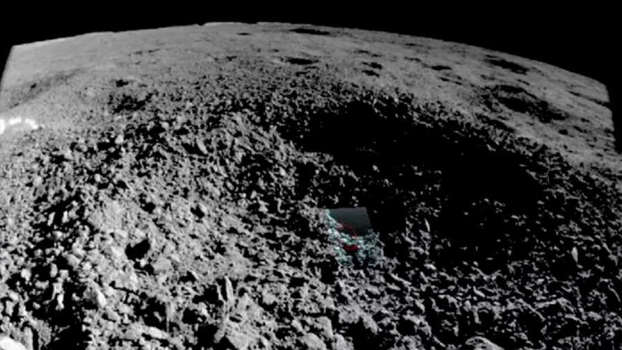 Primera imagen del raro material hallado en la cara oculta de la Luna