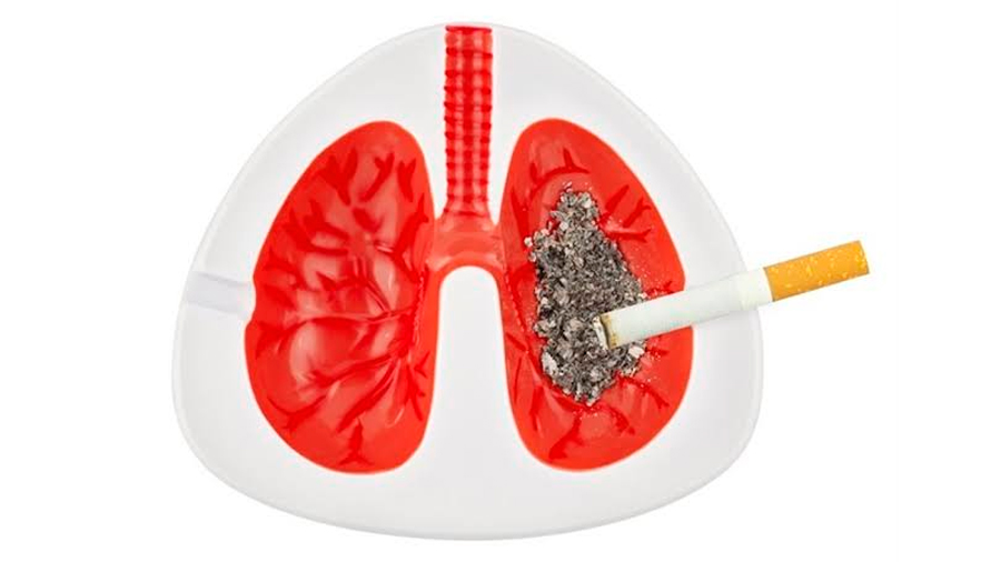 Este es el daño que causa al pulmón fumar menos de 5 cigarrillos