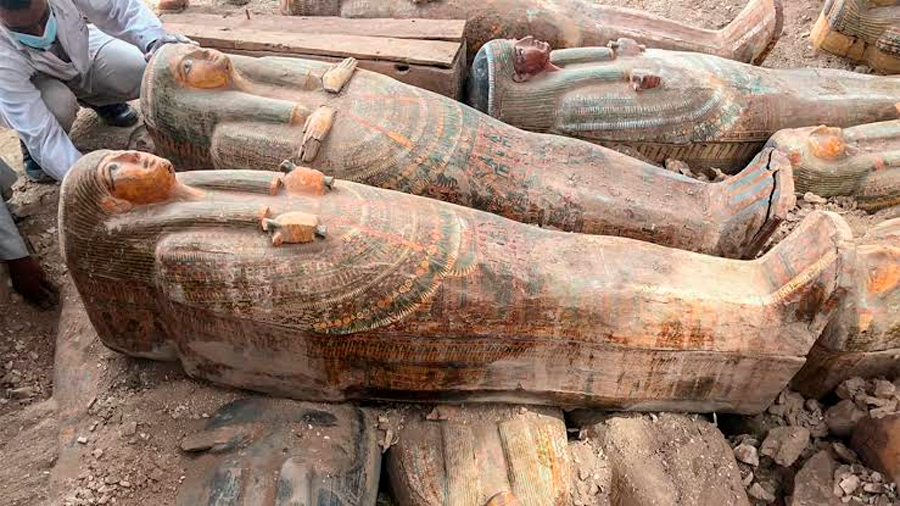 Egipto: más de 20 sarcófagos de madera sellados fueron encontrados cerca de Luxor