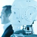 Robot debate con humanos sobre IA y advierte que puede “provocar mucho daño”