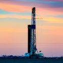 Reino Unido suspende el fracking en la extracción de gas "para evitar que se produzcan terremotos"
