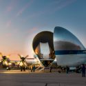 Así es 'Super Guppy', el enorme avión de la NASA que transporta la nave con la que busca volver a la Luna