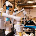 Robots de Google son capaces de aprender cualquier tarea por sí mismos, incluso reciclar