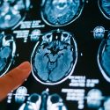 Los cerebros de los bebés son las “computadoras” más inteligentes que existen, según uno de los mayores expertos en neurociencia