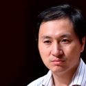 China sentenció a 3 años de cárcel a He Jiankui, el doctor que editó genéticamente a dos gemelas