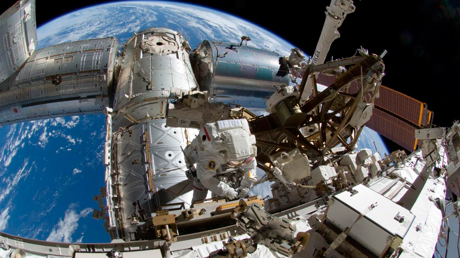 La NASA empieza a ultimar la estrategia para llevar turistas a la Estación Espacial Internacional