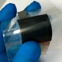 Desarrollan una batería de grafeno plegable, de carga rápida y más duradera