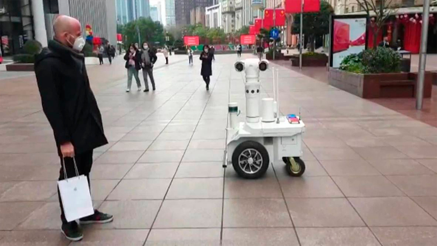 China lanza robots que te delatan si no llevas mascarilla
