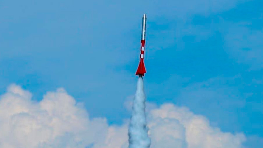 Realizan singular lanzamiento de cohete mexicano