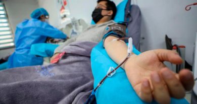 Experimentan transfundir sangre de curados de coronavirus a pacientes para salvar vidas