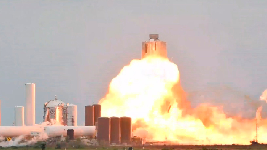 Brutal explosión de la nave de SpaceX para Marte durante unas pruebas