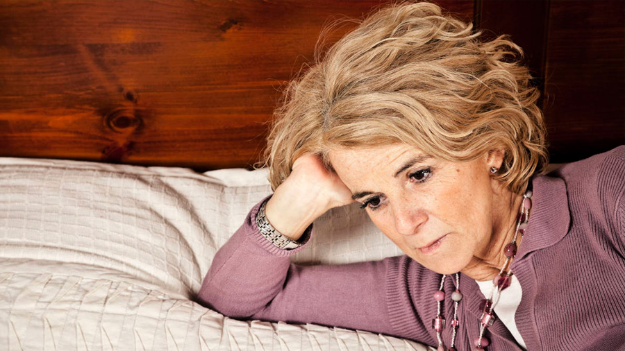 La menopausia provoca que las mujeres sufran más el Alzheimer que los hombres