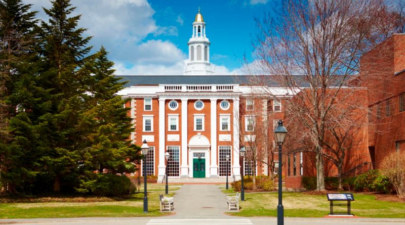Harvard y otras universidades obligarán a estudiar el próximo curso en remoto