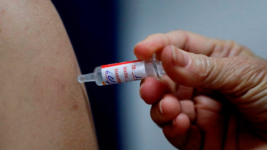 La vacuna de la U. de Oxford podría empezar a distribuirse a partir del 3 de noviembre