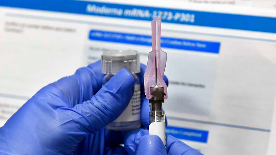 La vacuna experimental de Moderna ofrece resultados prometedores en personas mayores