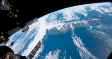La tripulación sella temporalmente fuga de aire de la estación espacial internacional