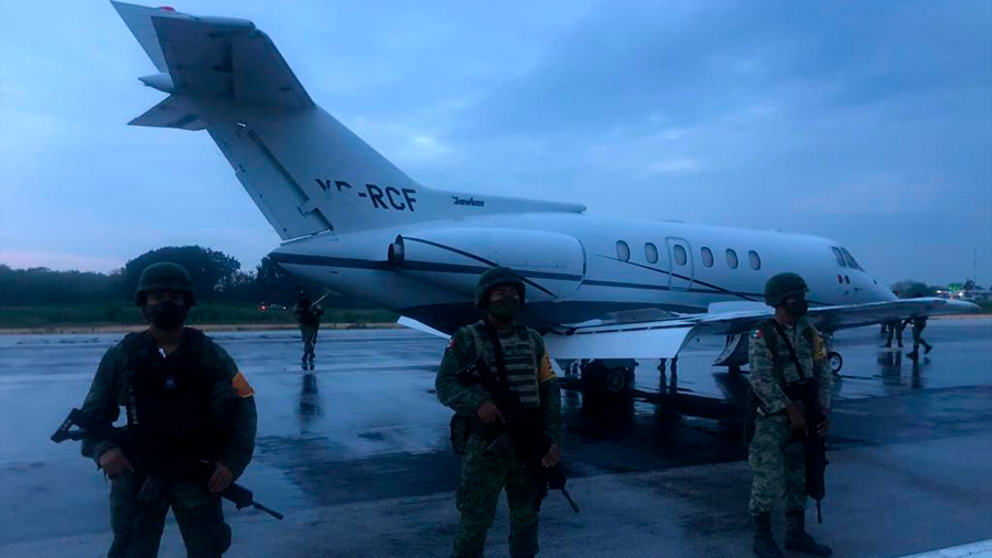 Ejército y Fuerza Aérea Mexicanos aseguraron una aeronave y más de una tonelada y media de probable cocaína en Quintana Ro