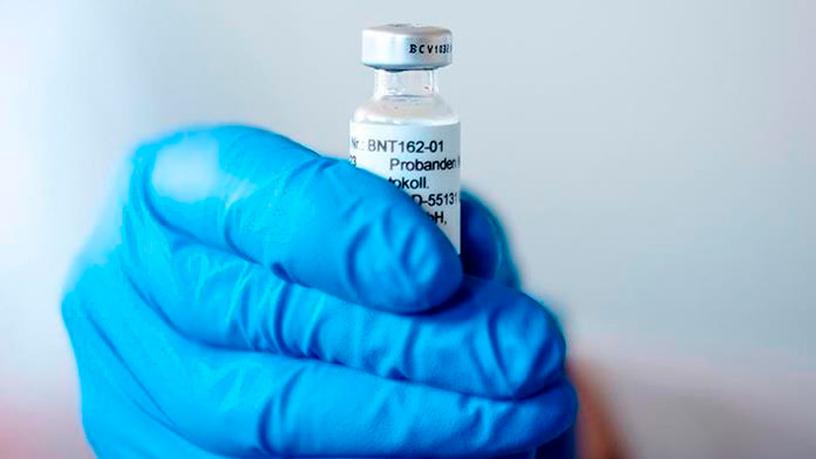 BioNTech y Pfizer piden autorización en EU para suministrar con urgencia su vacuna