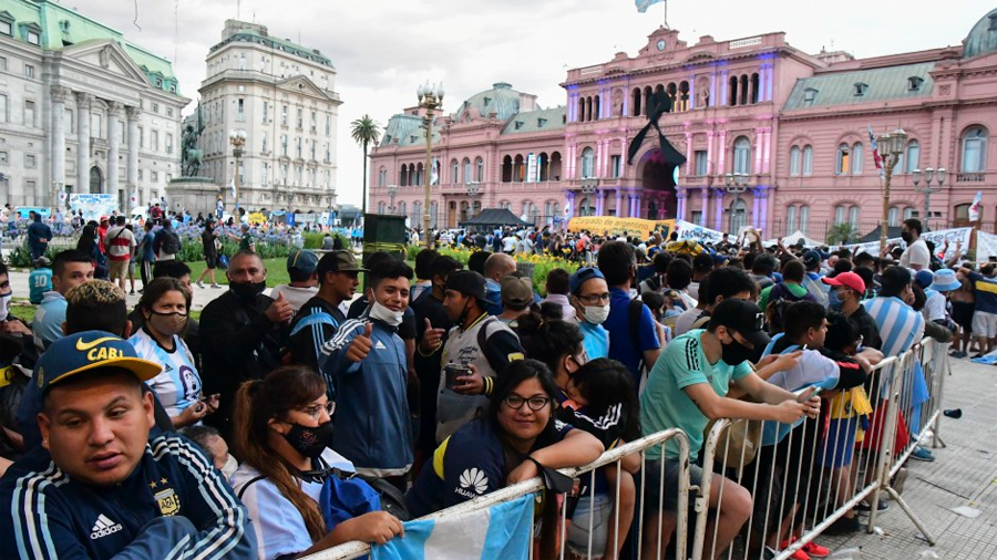 ¿Puede convertirse la despedida de Maradona en un evento súper contagioso?