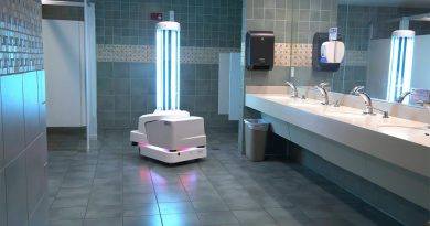 Un aeropuerto de EU estrena robot de desinfección contra covid-19