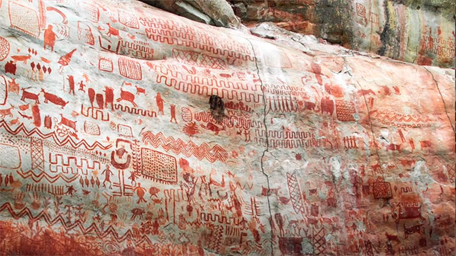 Descubren miles de pinturas rupestres de hace 12.000 años ocultas en el Amazonas, con animales ya extinguidos