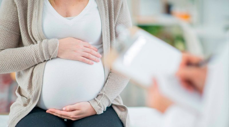 ¿Las mujeres embarazadas pueden transmitir el COVID-19 a sus hijos? La ciencia dice que no