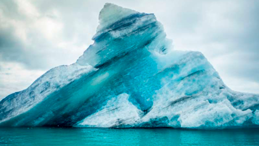 Iceberg A-68A, el más grande del mundo, se hace pedazos