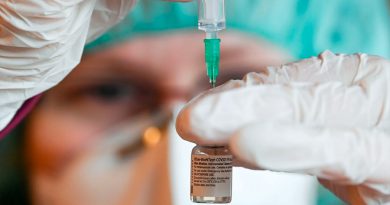 Directivo de Pfizer asegura que la vacuna contra covid-19 "es adaptable a las mutaciones del virus"
