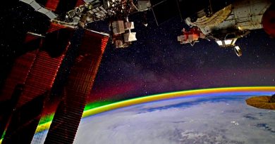 Un astronauta muestra un 'arcoíris' desde el espacio