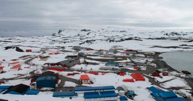 Sismólogos viajan a la Antártica para instalar instrumentos por ola de temblores