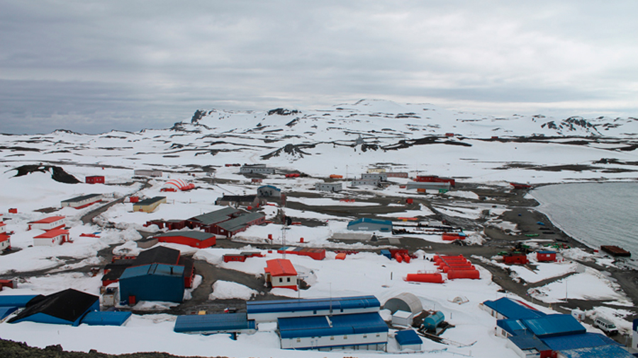 Sismólogos viajan a la Antártica para instalar instrumentos por ola de temblores