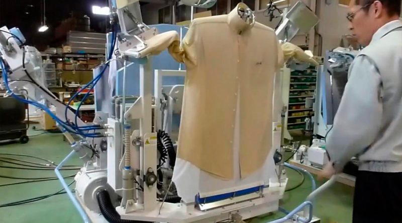 La querrás en tu casa: esta máquina plancha 120 camisas en una hora, y funciona con energía solar