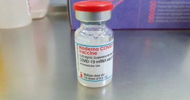 Vacuna de Moderna puede producir mismo nivel de anticuerpos contra covid-19 con la mitad de su dosis