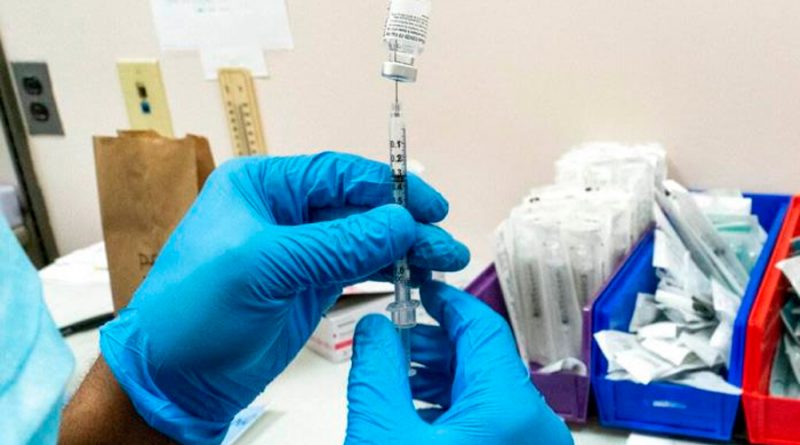Estudio confirma que primera dosis de vacuna contra covid-19 de Pfizer es bastante efectiva