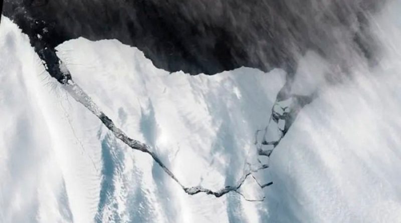 Llegan nuevas imágenes del A74, el inmenso iceberg que se desprendió de la Antártida