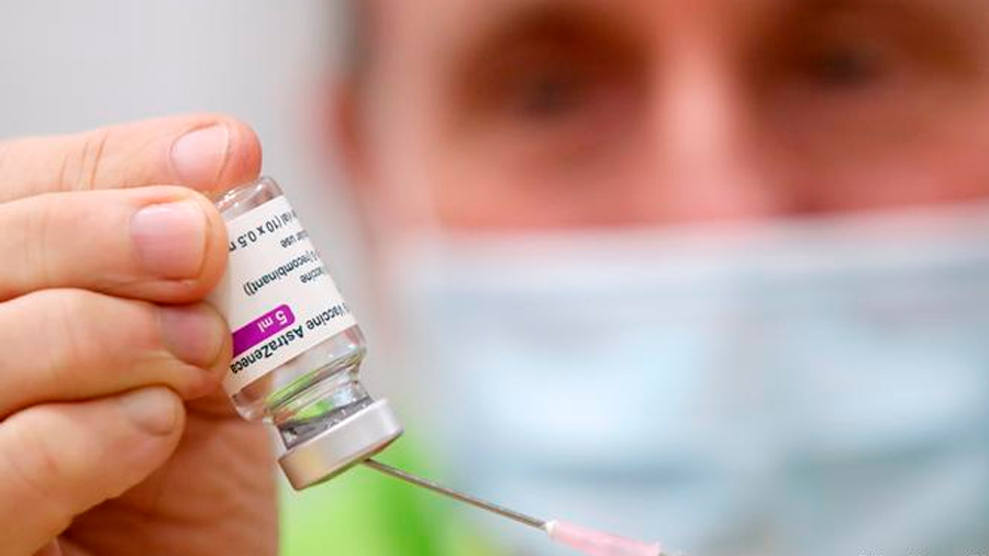 Descubren supuesta causa de trombosis tras vacunación de AstraZeneca