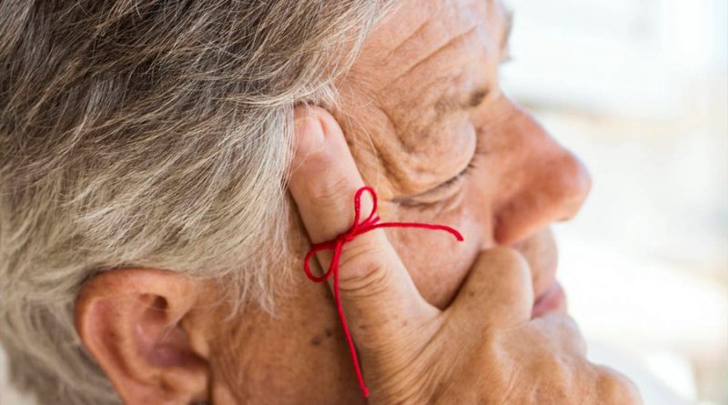 Una investigación muestra que las mujeres acumulan más rápido proteínas relacionadas con el Alzheimer