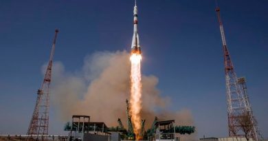 Cohete Soyuz se acopla a la ISS en misión de homenaje a Gagarin