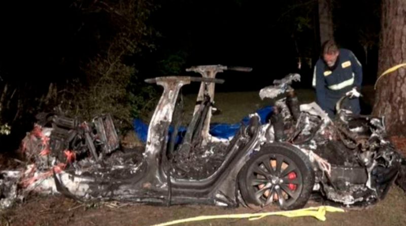 Choca un auto Tesla en piloto automático y mueren dos personas