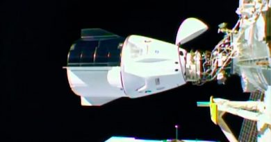 Nave de SpaceX con 4 astronautas de la NASA a bordo llega a la Estación Espacial Internacional