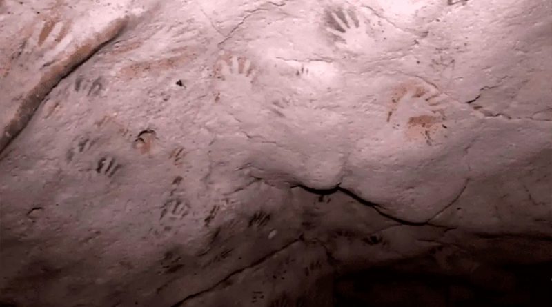 Arqueólogos descubren en cueva mexicana huellas de manos con más de 1,200 años de antigüedad