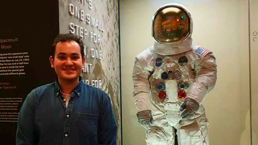 El mexicano que ganó una beca de astrofísica de la NASA