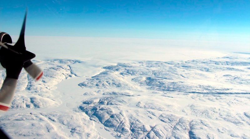 Un radar aerotransportado revela agua subterránea bajo un glaciar