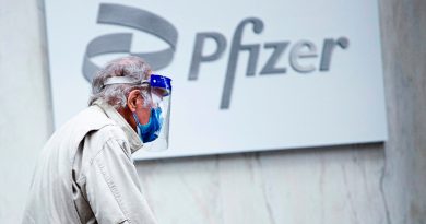 Influencers denuncian sobornos para denigrar vacuna de Pfizer, ¿quién está detrás?