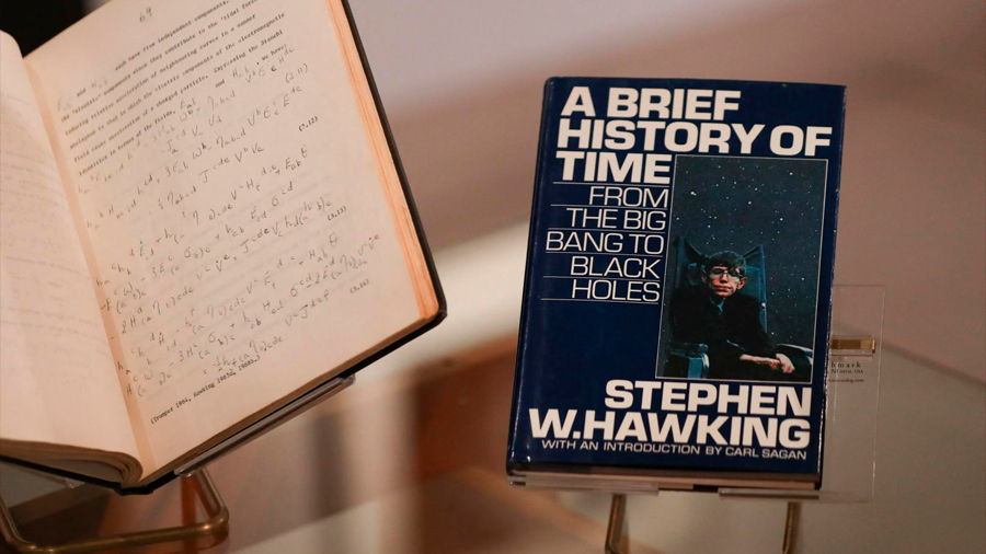 Reino Unido preservará los archivos y el despacho de Stephen Hawking