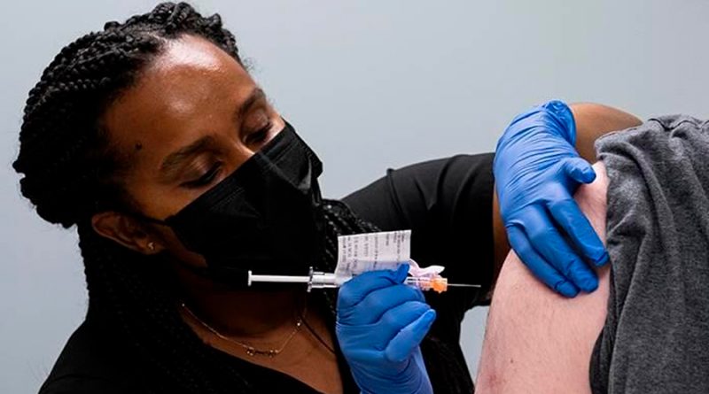 Vacunas contra covid-19 podrían no requerir refuerzos anuales