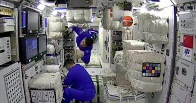 Los primeros astronautas se alojan en la estación espacial china
