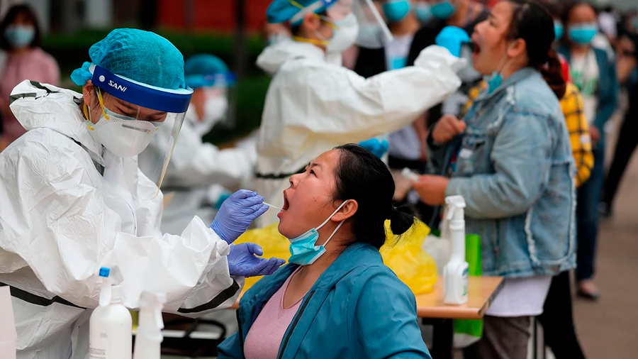 Un científico recupera muestras eliminadas por China que sitúan el coronavirus antes de la pandemia