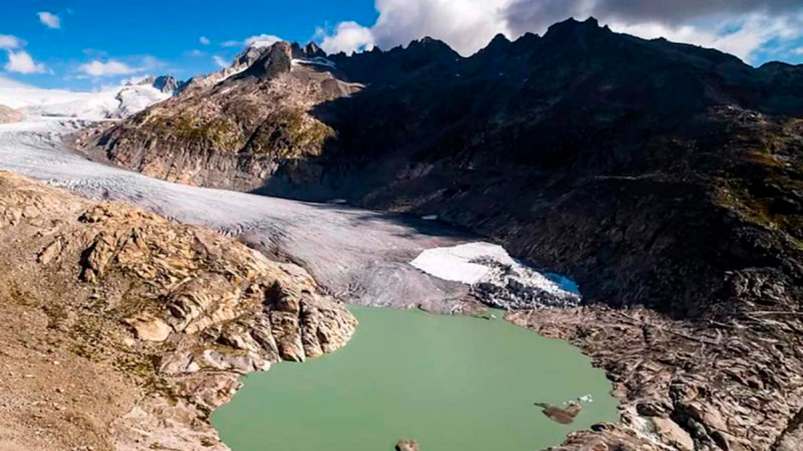 Deshielo por cambio climático genera más de mil lagos en los Alpes suizos